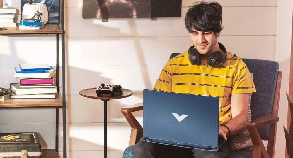 โน๊ตบุ๊ค HP Victus 15-fb2023AX Mica Silver